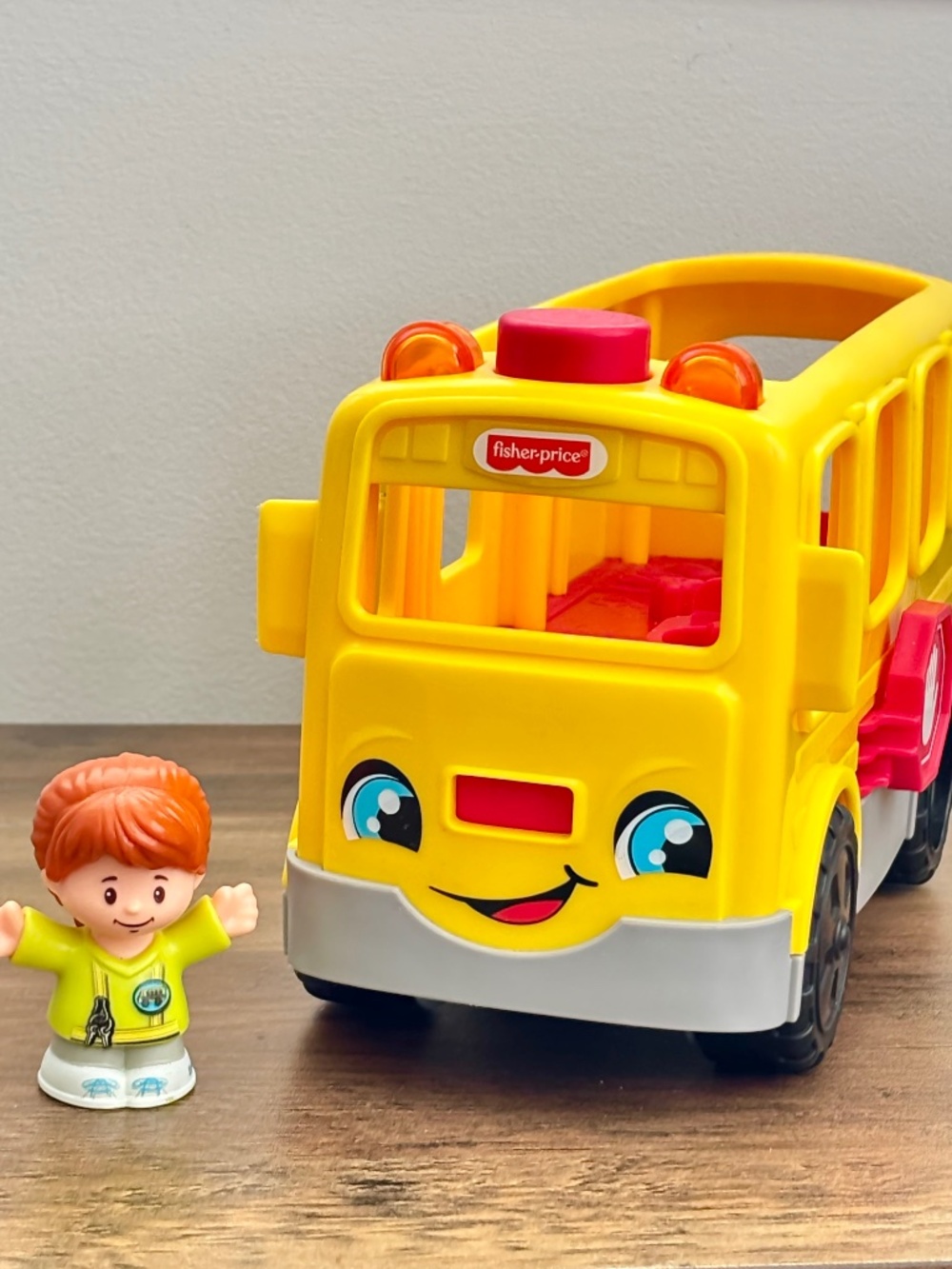 Fisher Price Little People School Bus Musical Lights 2016 EMILY Bus Driver WORKS